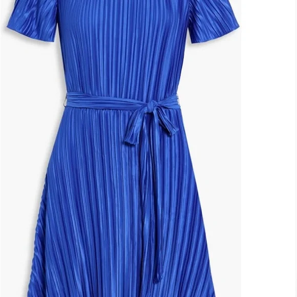 open lace back dress DKNY Women's Sleeveless V-neck Knit Dress, Navy, 4 at Amazon Women's  Clothing store